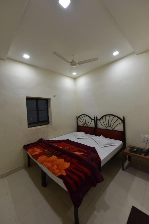 Baba Pensión Ajmer Exterior foto